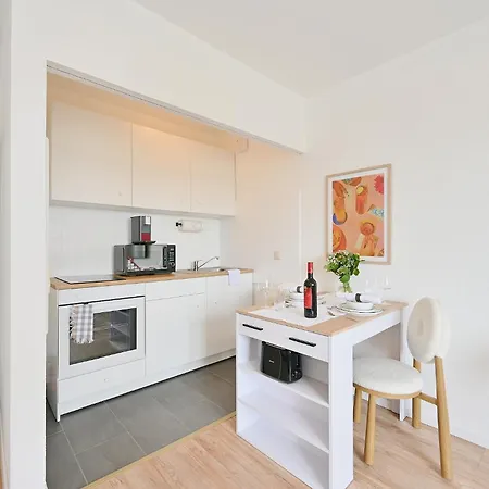 Beautiful And Stylish 1-Bedroom With Kitchen And King Size Bed Wuppertal Exterior photo